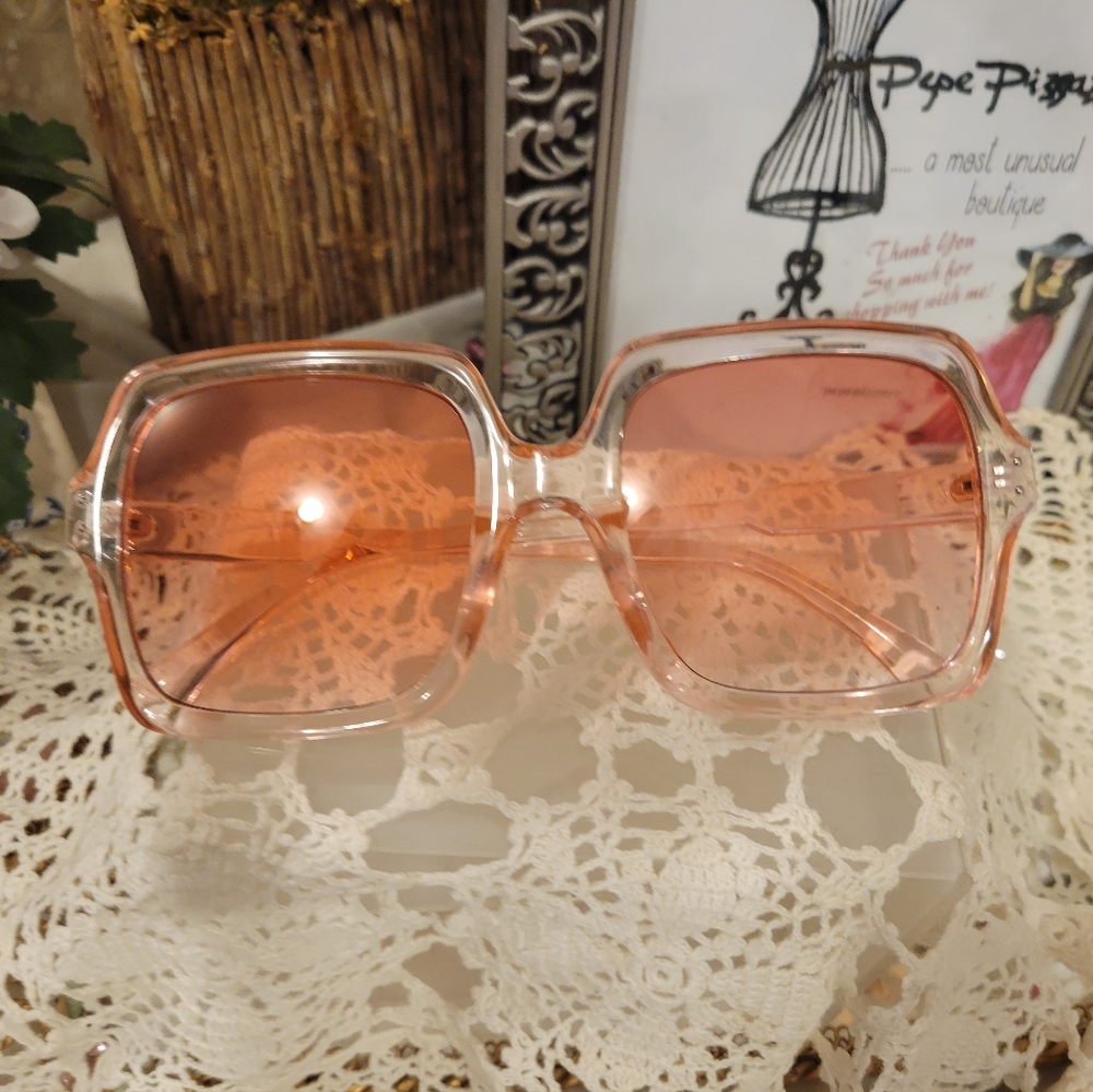 Large frame pink tinted frame sunglasses 😎 NOT FOR SALE. PICS FOR POSHER